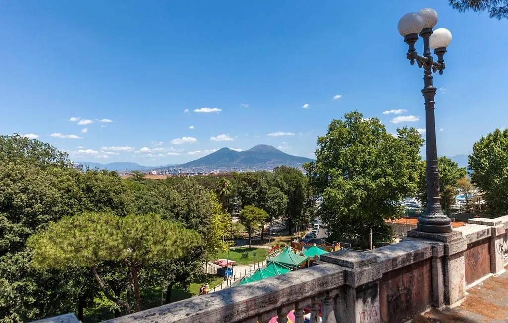 Queen Carolina'S Homes - Apartments In Old Town Napoli Tatil Evi
