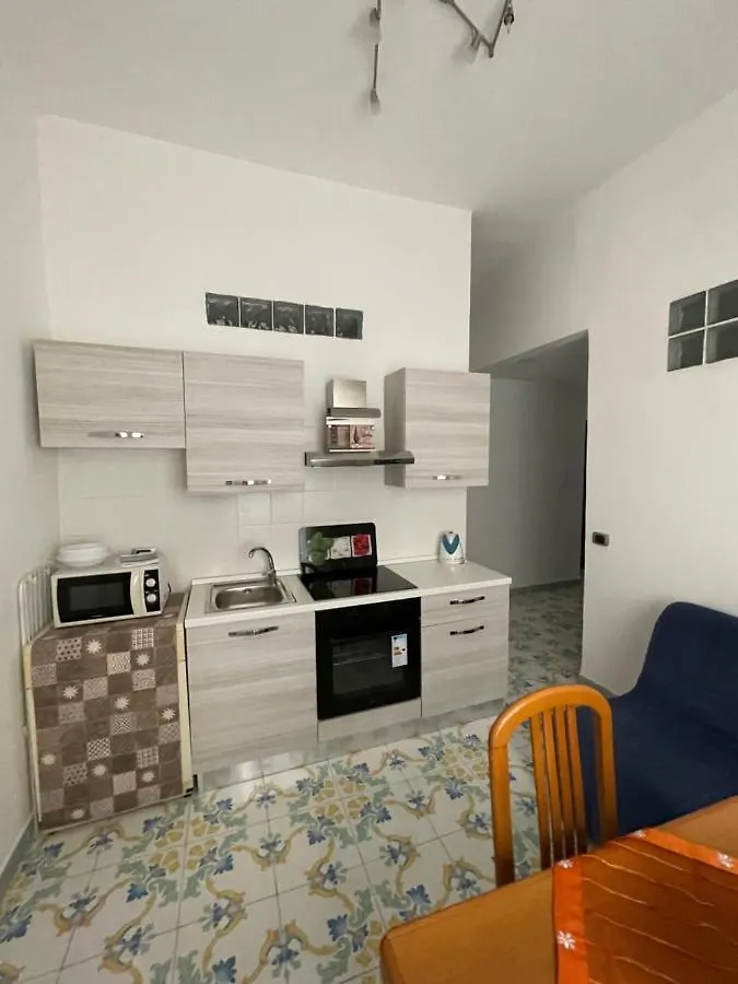 Queen Carolina'S Homes - Apartments In Old Town Napoli İtalya
