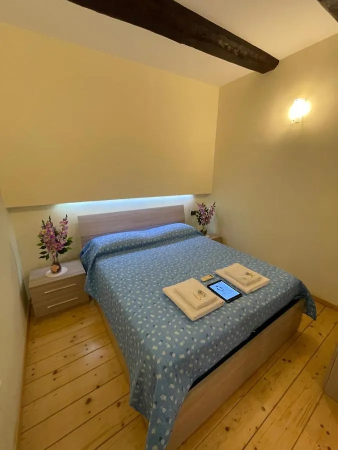 Queen Carolina'S Homes - Apartments In Old Town Napoli